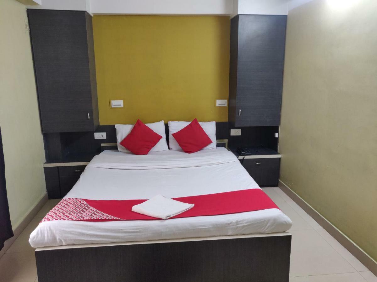 Hotel Jagat Siliguri Exteriör bild